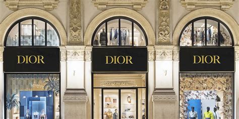 dior negozio wikipedia francais